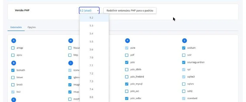 Lista Versão PHP aberta com as versões 5.2, 5.3, 5.4, 5.5, 5.6, 7.0, 7.1, 7.2, 7.3, 7.4, 8.0 e 8.1