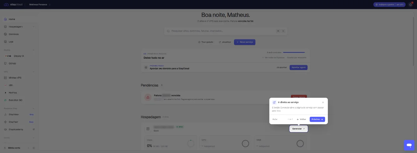 Passo 4 do tour, Ir direto ao serviço, com o botão Gerenciar de um cartão de hospedagem destacado