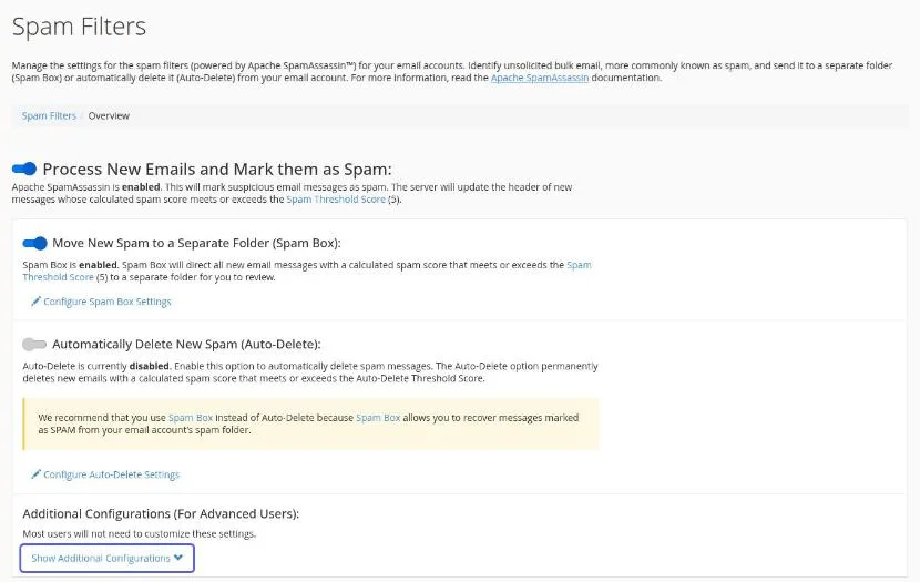 Visão geral do Spam Filters com as chaves Process New Emails and Mark them as Spam e Spam Box ligadas, Auto-Delete desligado, a recomendação de usar o Spam Box e o botão Show Additional Configurations destacado