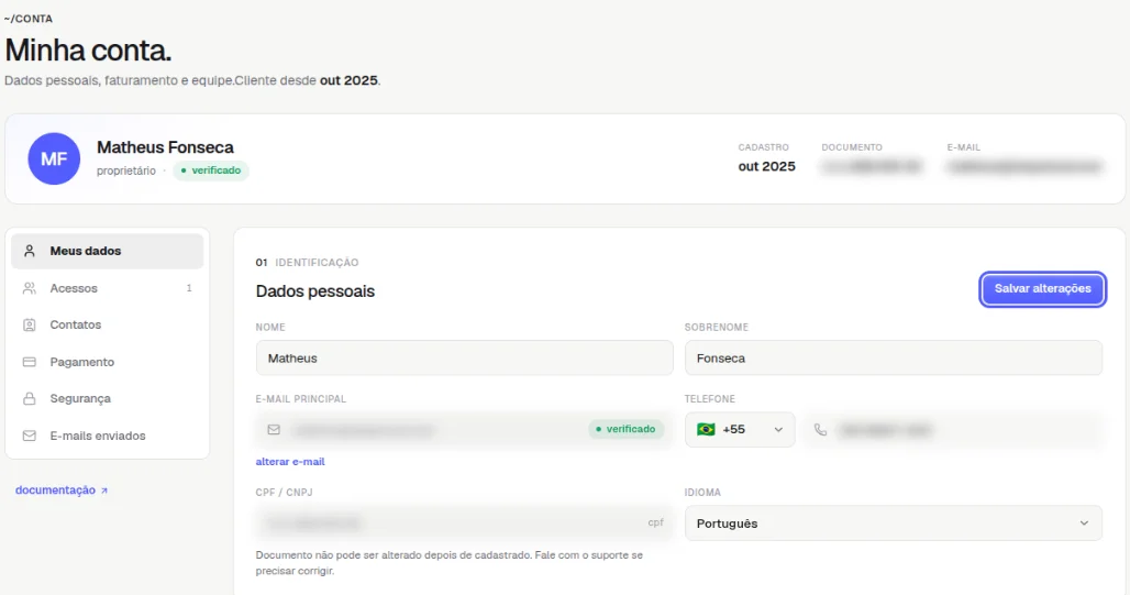 Seção Dados pessoais com os campos nome, sobrenome, e-mail principal, telefone, CPF ou CNPJ e idioma, e o botão Salvar alterações destacado