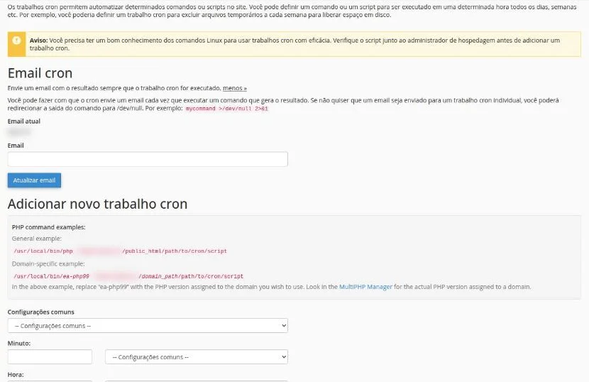 Página Trabalhos Cron com o aviso sobre comandos Linux, a seção Email cron com o campo Email e o botão Atualizar email, e os exemplos de comando PHP